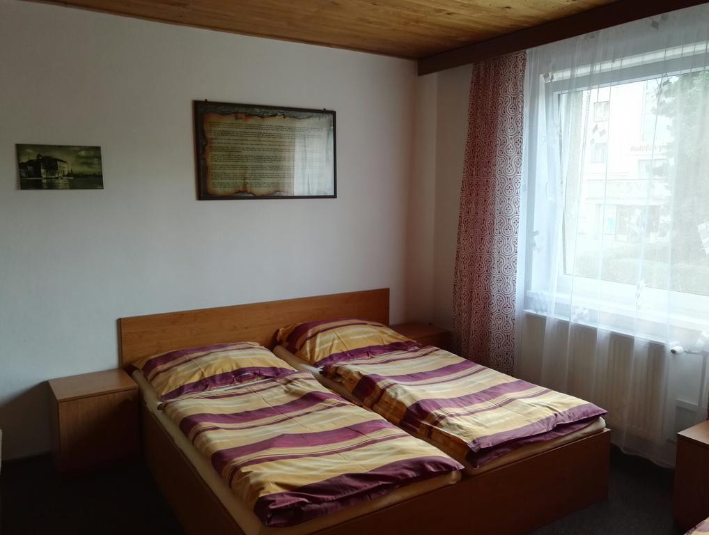 Penzion Tenis Podiebrady Zewnętrze zdjęcie