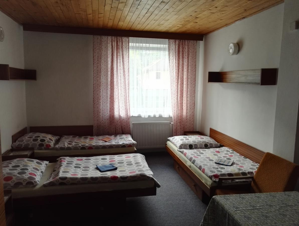Penzion Tenis Podiebrady Zewnętrze zdjęcie
